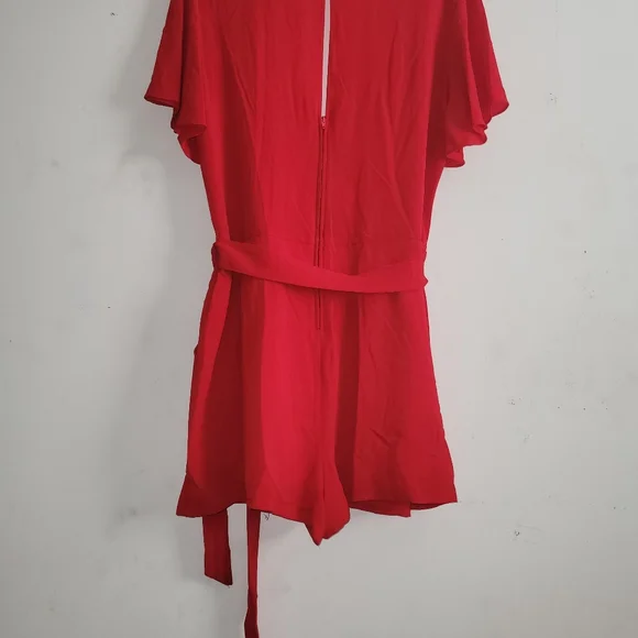 red romper with sleeves - Picture 2 of 12